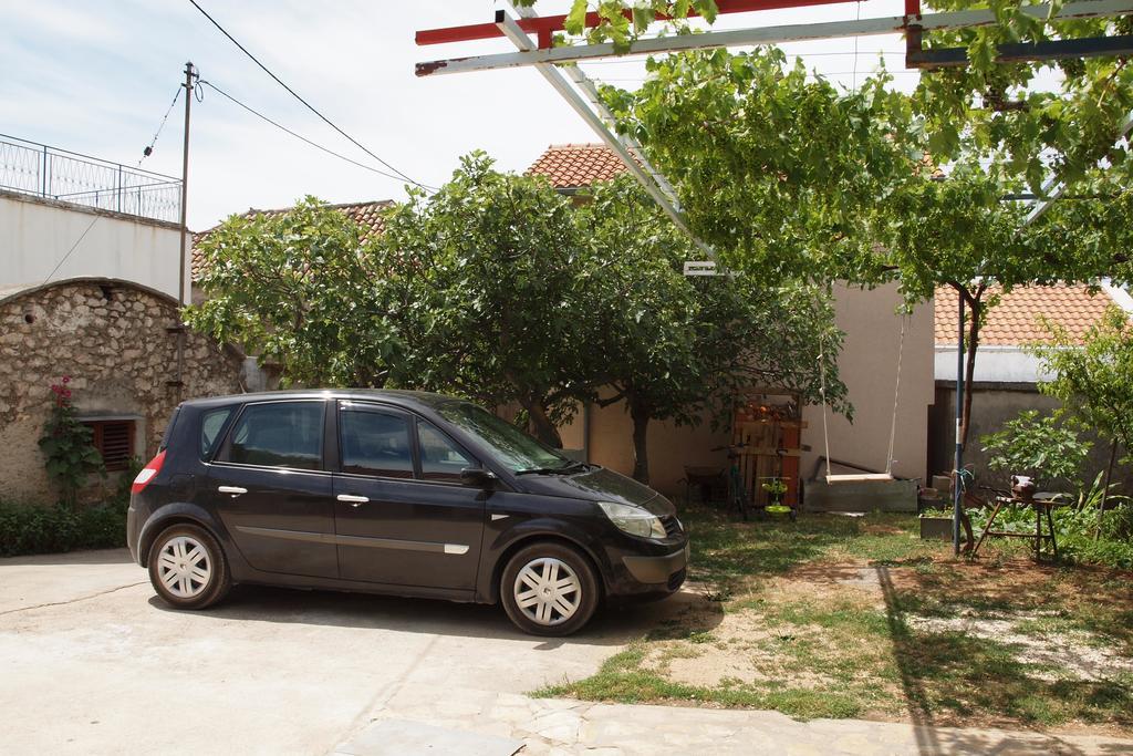 Apartments Viktorija Starigrad Paklenica Ngoại thất bức ảnh