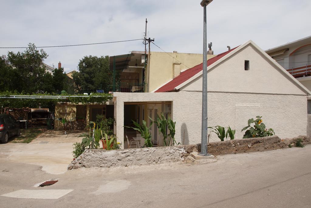 Apartments Viktorija Starigrad Paklenica Ngoại thất bức ảnh