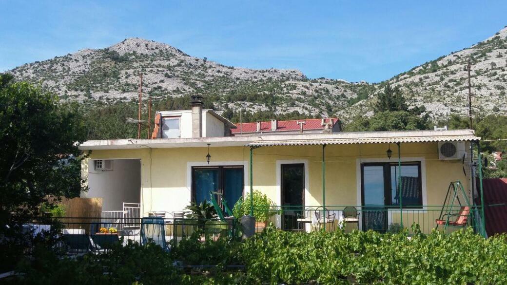 Apartments Viktorija Starigrad Paklenica Ngoại thất bức ảnh