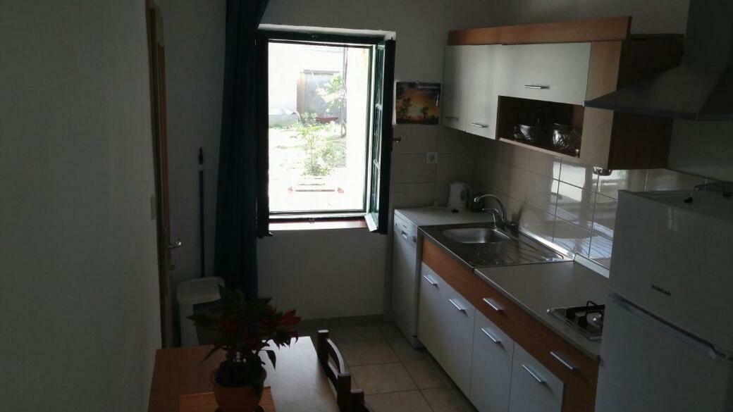 Apartments Viktorija Starigrad Paklenica Ngoại thất bức ảnh